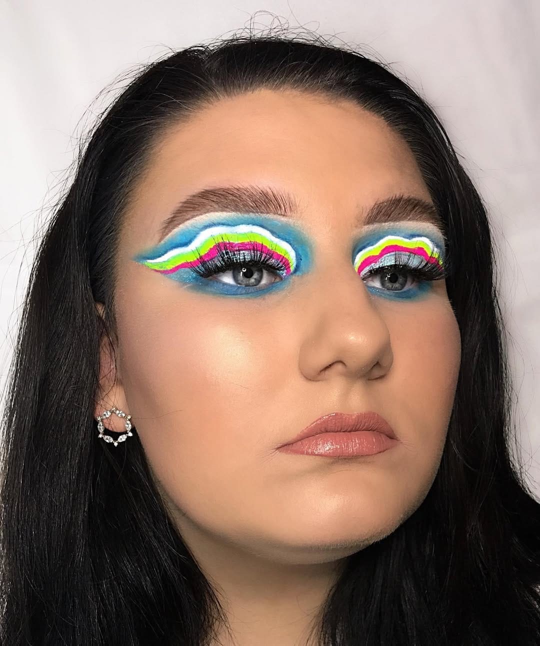Post 8 by Makeup on Instagram (image)