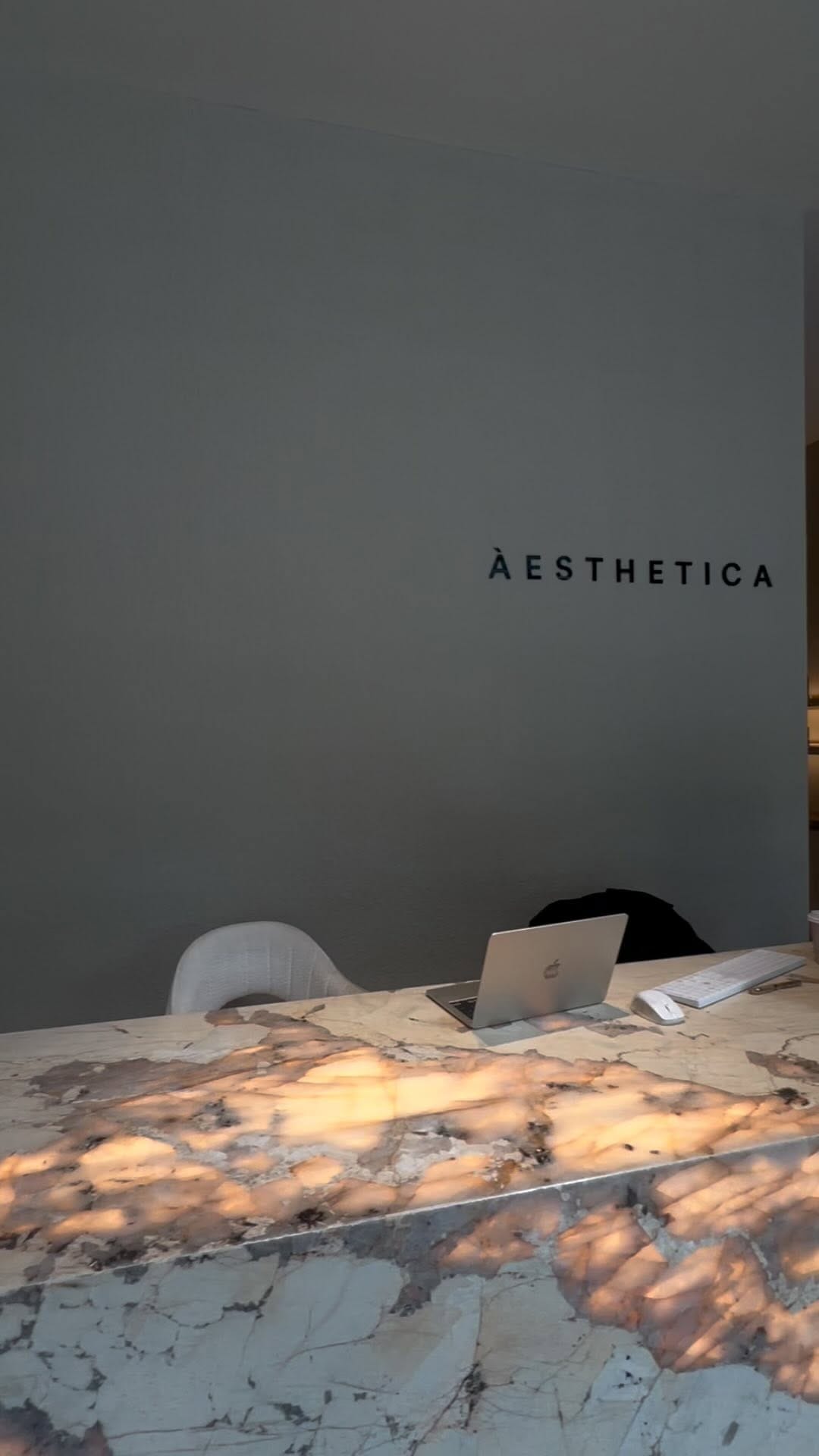 Post 9 by EMMA | MELBOURNES PROFESSIONAL TEETH WHITENING TECHNICIAN on Instagram (video)