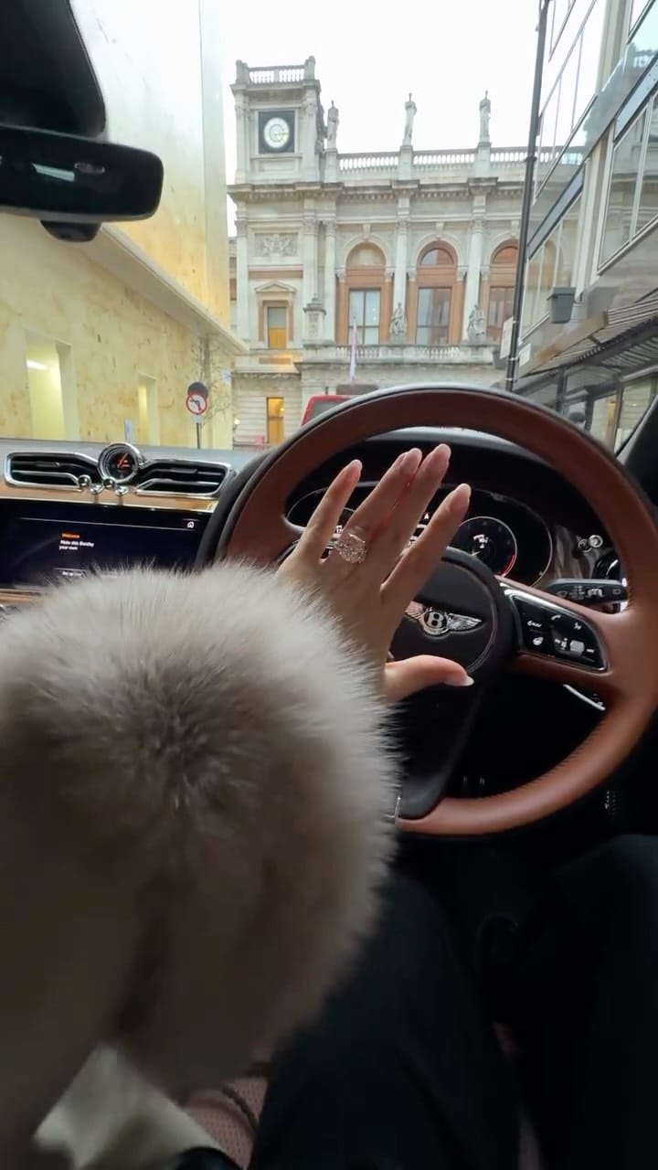 Post 9 by @le_loriee on Instagram (video)