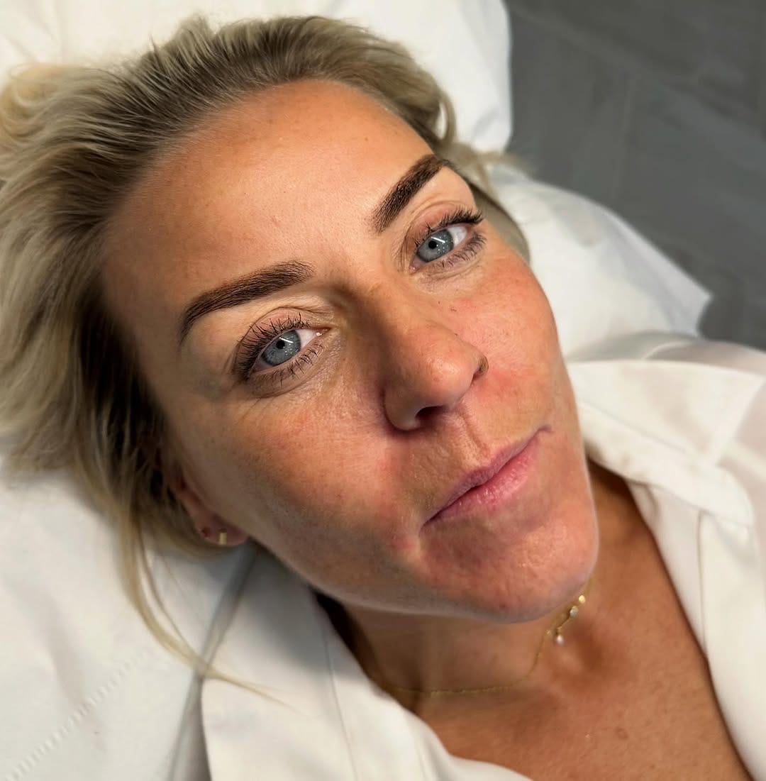 Post 6 by GLASGOW BROW STYLIST on Instagram (carousel)