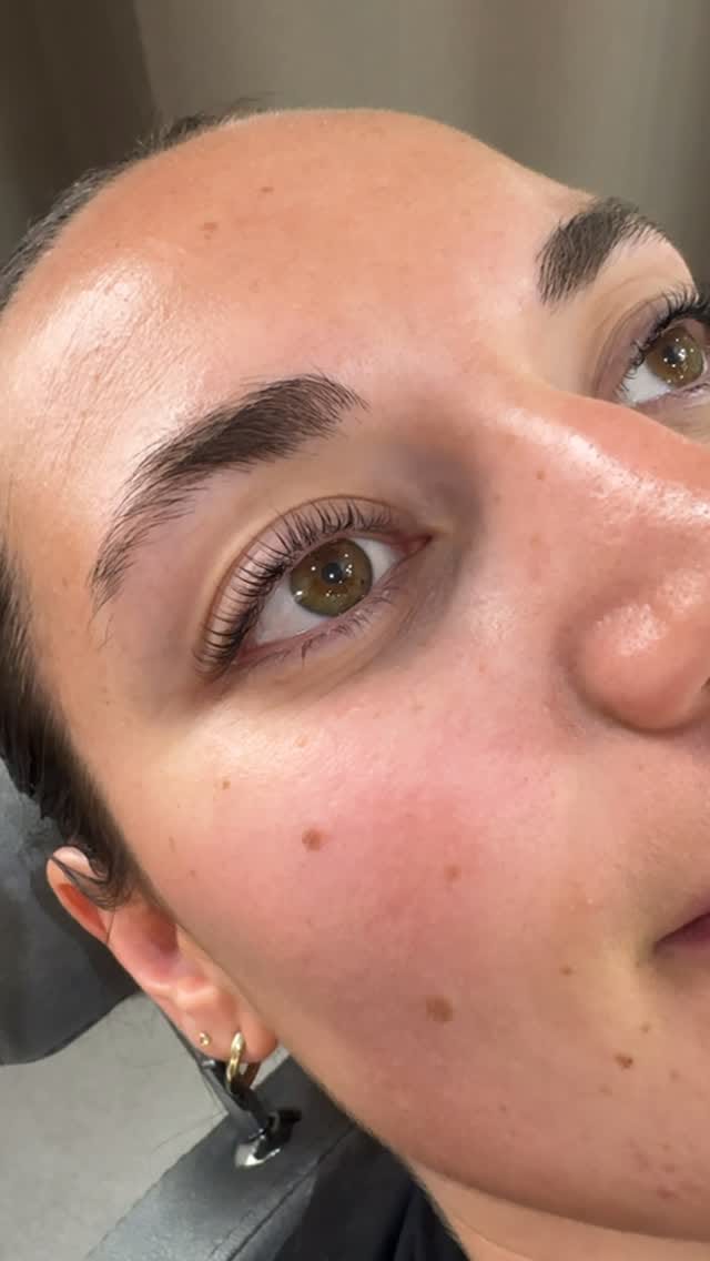 Post 7 by Blo Bar on Instagram (video)