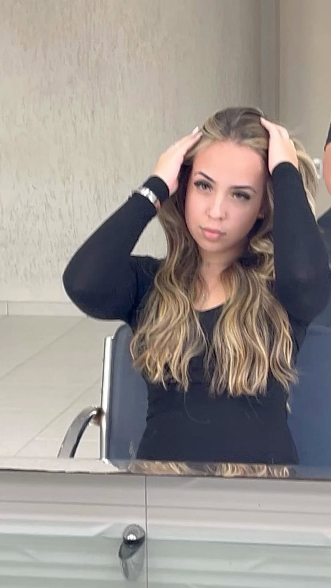 Post 10 by SIDNEY COIFFEUR 🌎 on Instagram (video)
