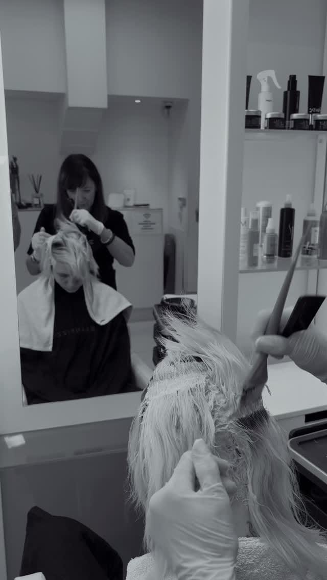 Post 8 by The Sanrizz Academy of Hairdressing on Instagram (video)