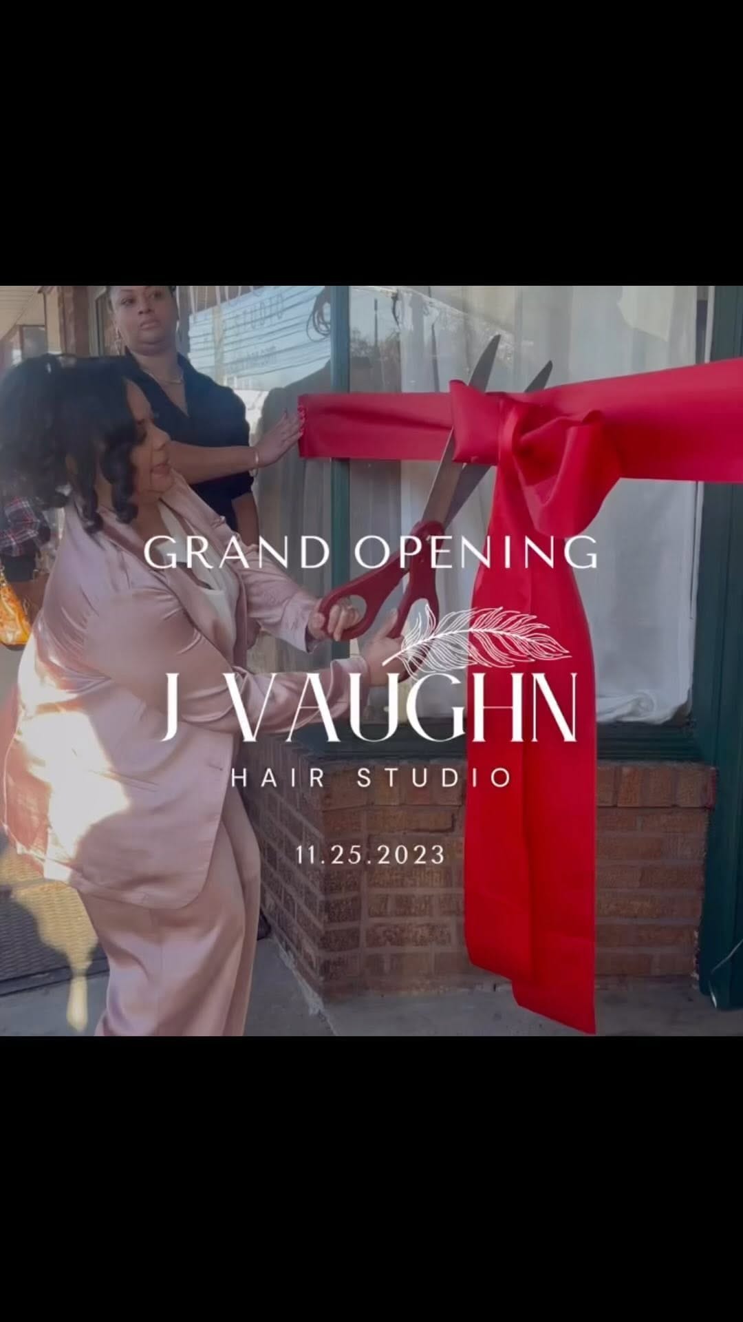 Post 8 by Julia Vaughn | Extension Specialist | Healthy Hair Master on Instagram (video)