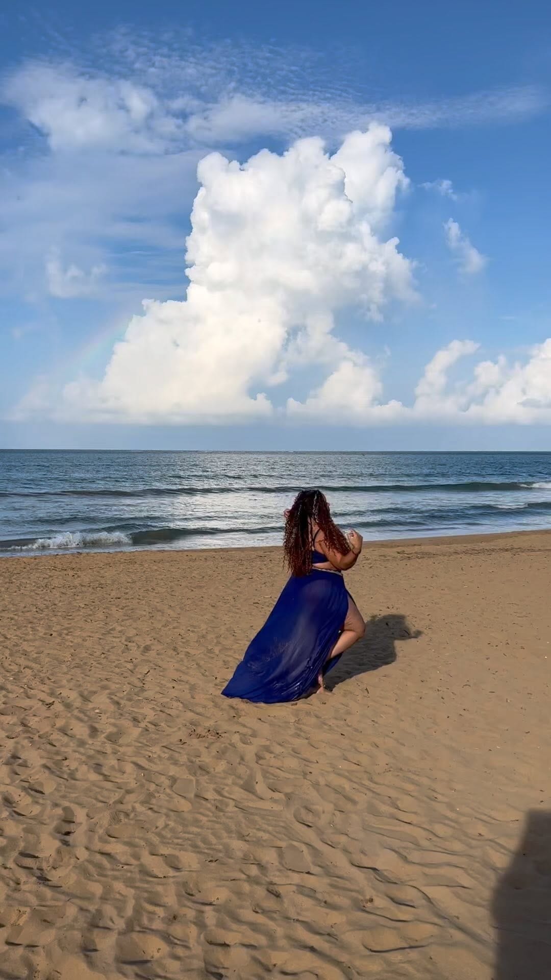 Post 10 by Julia Vaughn | Extension Specialist | Healthy Hair Master on Instagram (video)