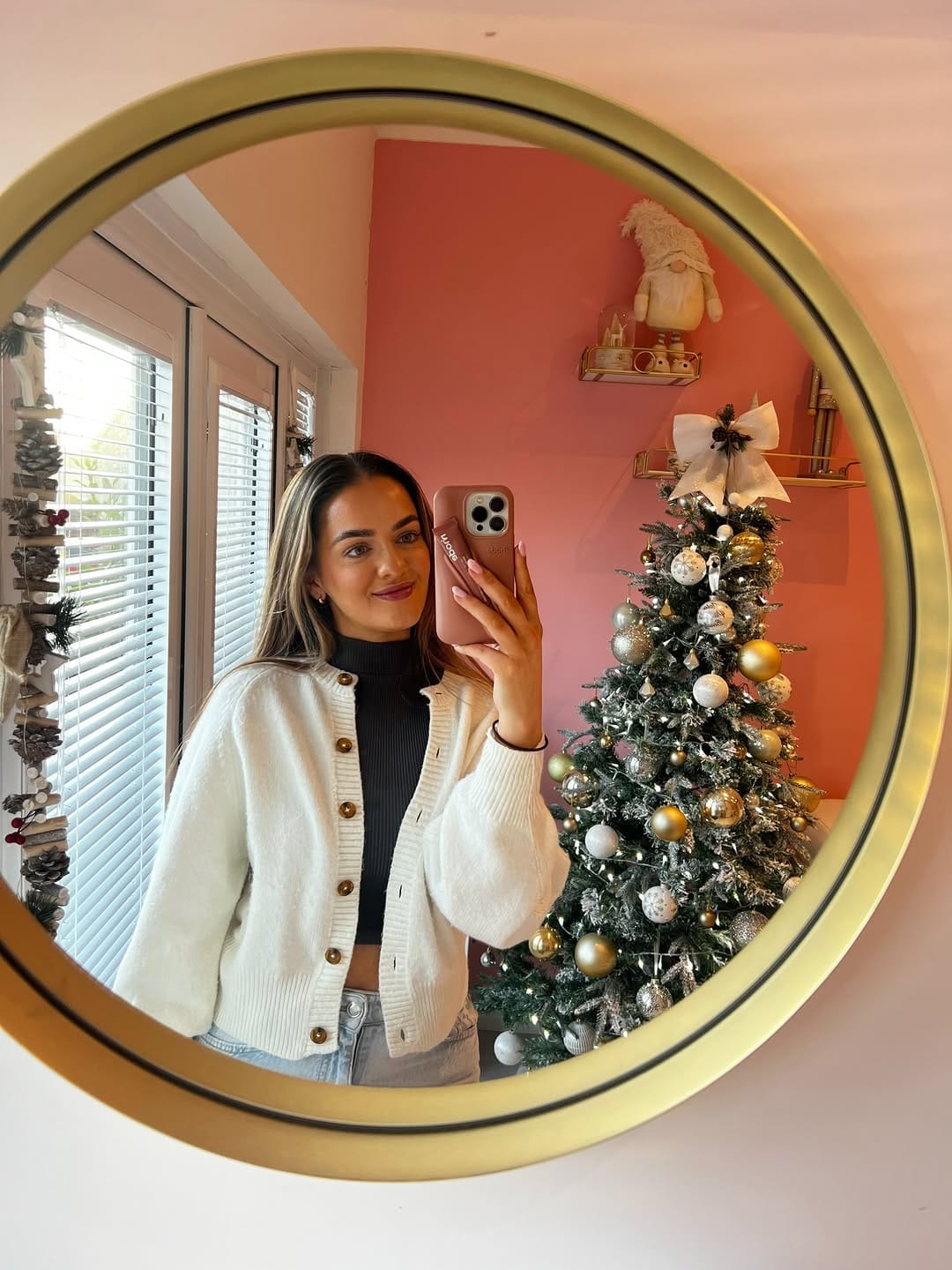 Post 3 by Iola Pallade on Instagram (carousel)
