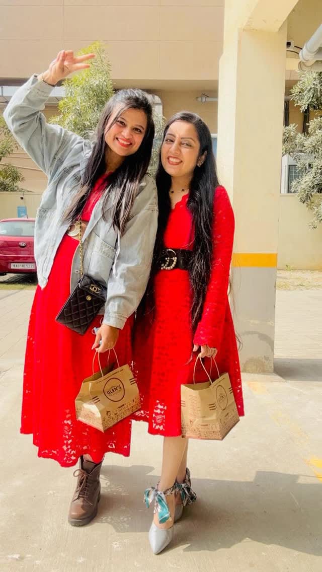 Post 2 by 😍Shobhna Bajaj 😍 on Instagram (video)