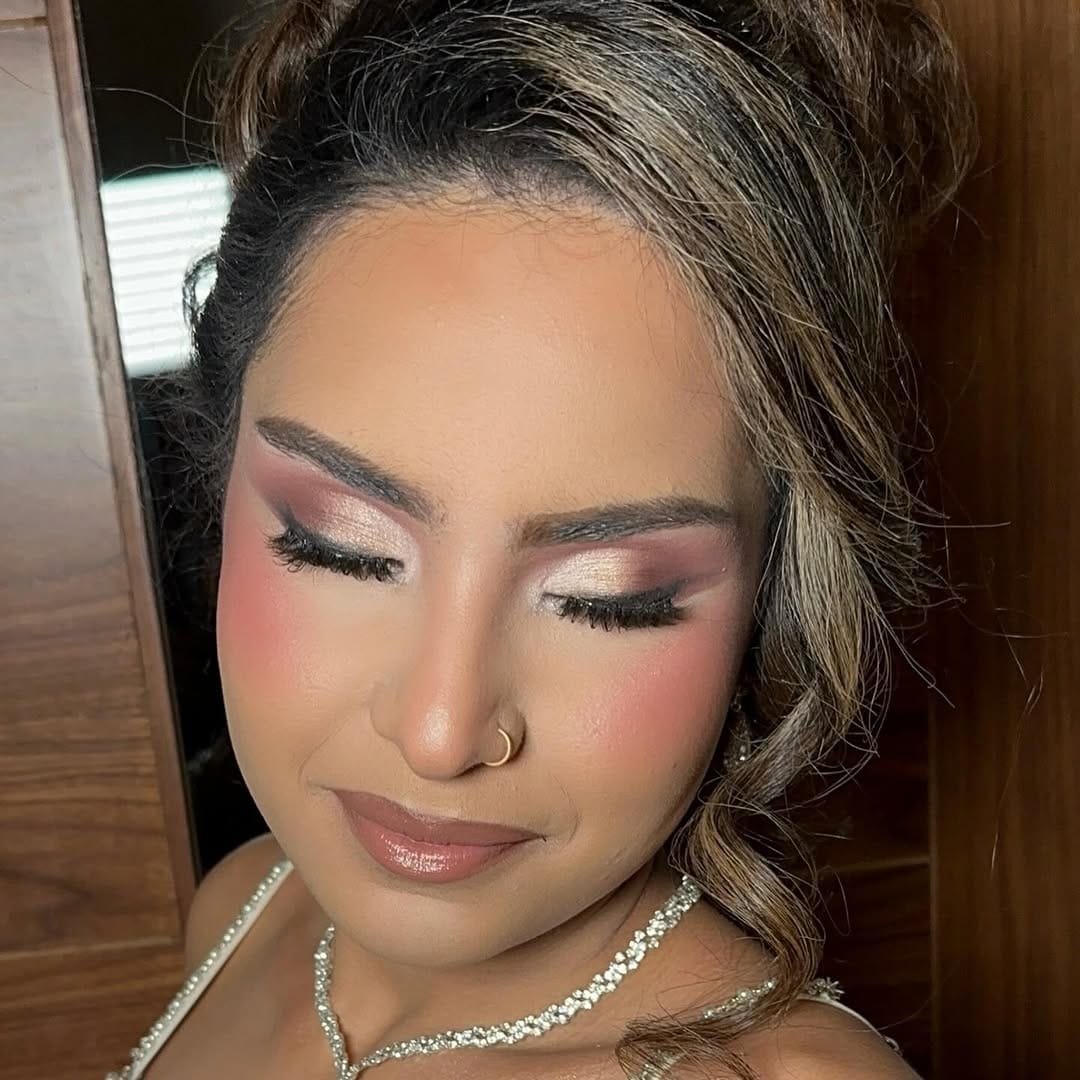 Post 5 by BRIDAL HAIR & MAKEUP ARTIST on Instagram (carousel)
