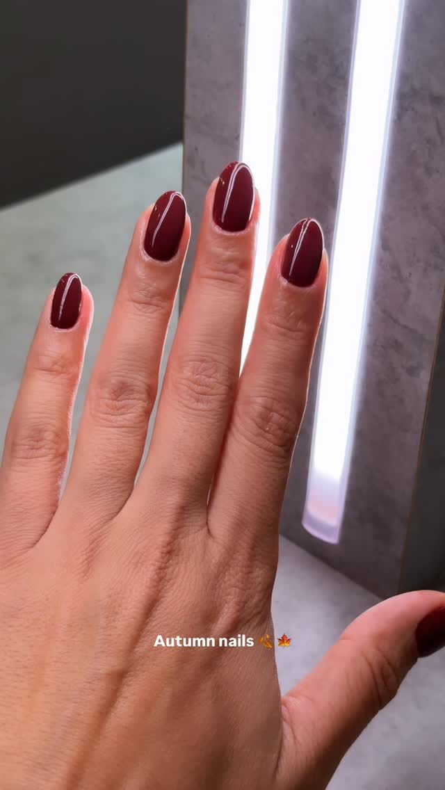 Post 5 by Urban Rose Beauty London on Instagram (video)