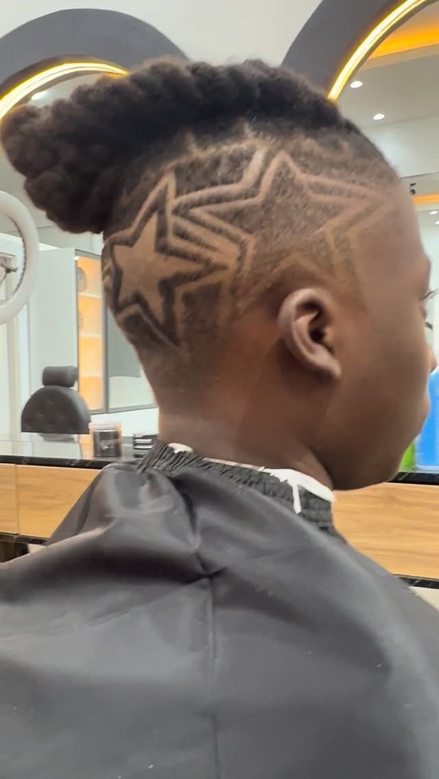 Post 4 by SethTheBarber_LocMaster on Instagram (video)