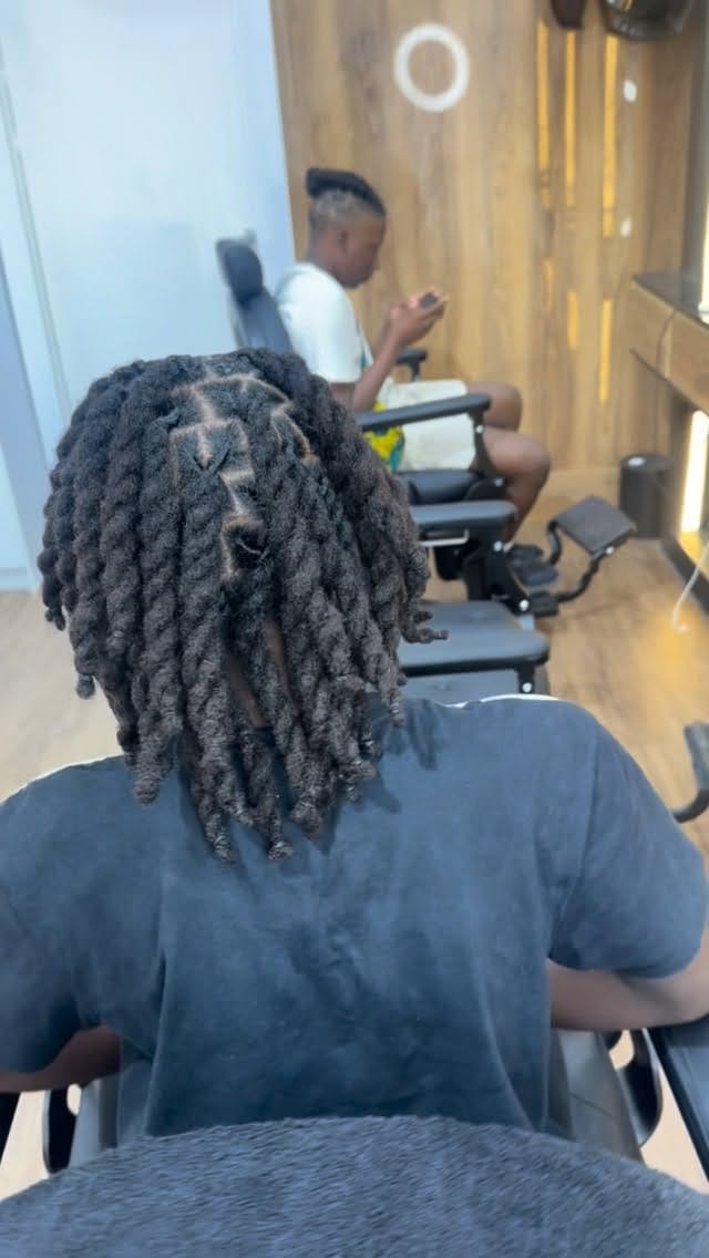 Post 3 by SethTheBarber_LocMaster on Instagram (video)