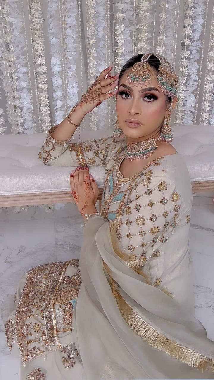 Post 10 by Aishah Kouser on Instagram (video)