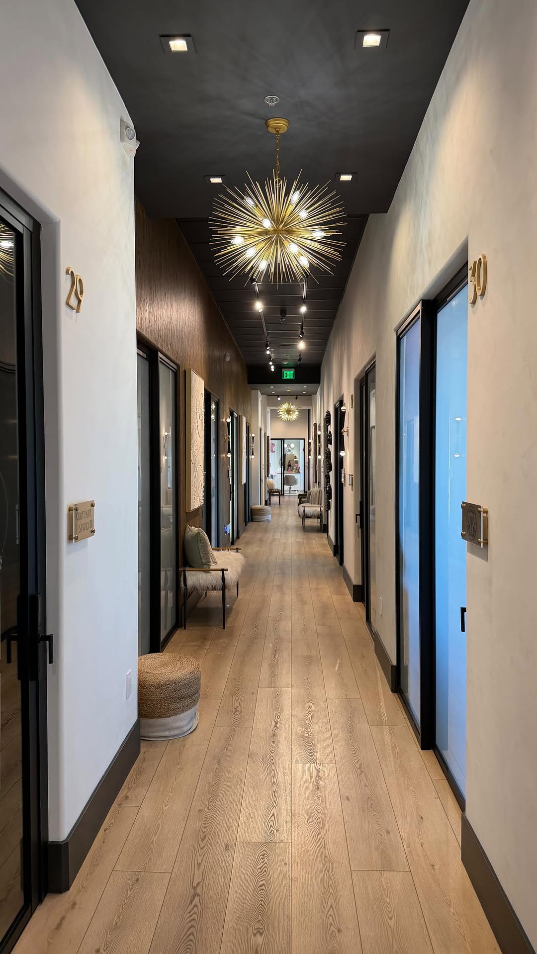 Post 4 by ASPIRE Luxury Salon Studios on Instagram (video)