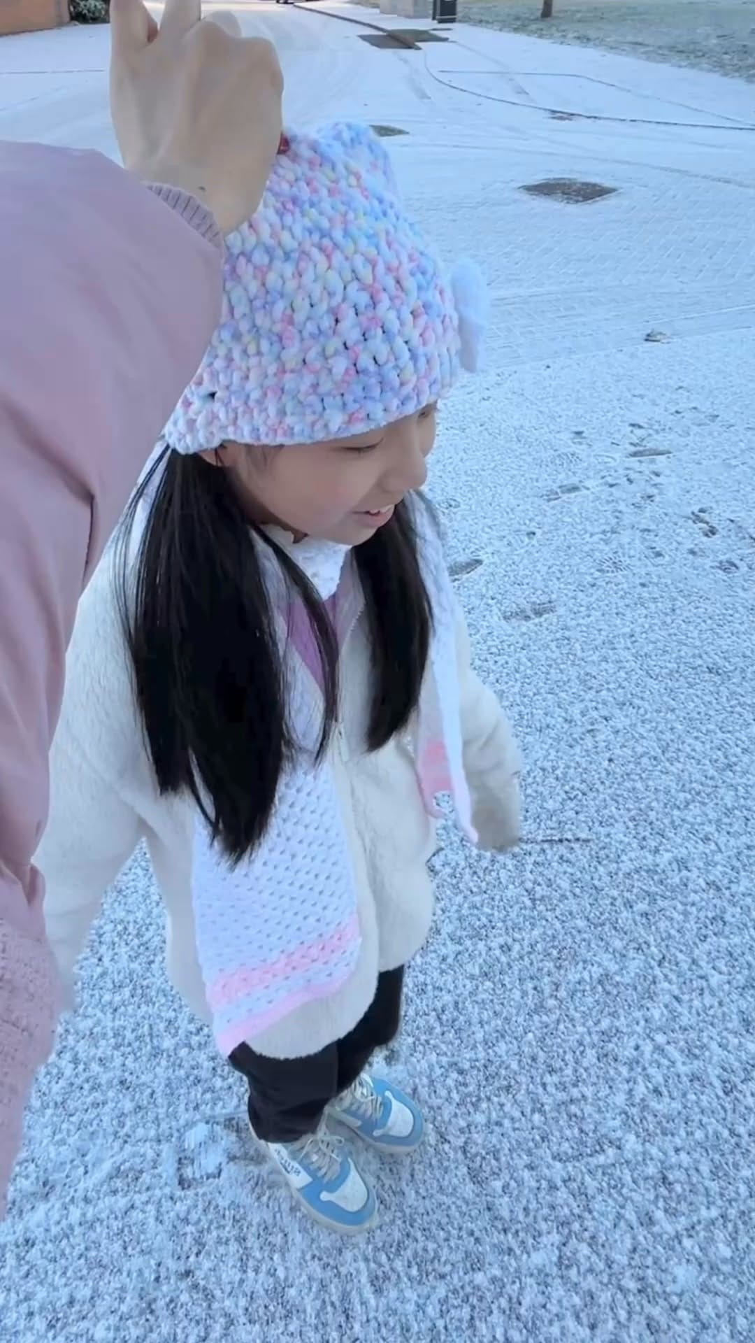Post 3 by Vivian諾定咸美甲師/一打二育兒日常 on Instagram (video)