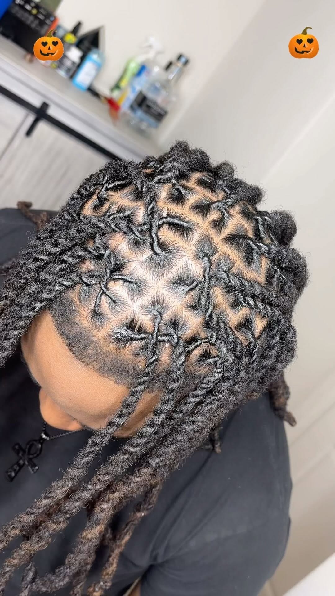 Post 2 by SashaOlivia🧝🏾‍♀️♏️ on Instagram (video)