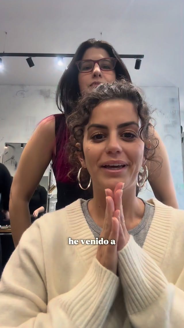 Post 2 by Sarah Hepburn on Instagram (video)
