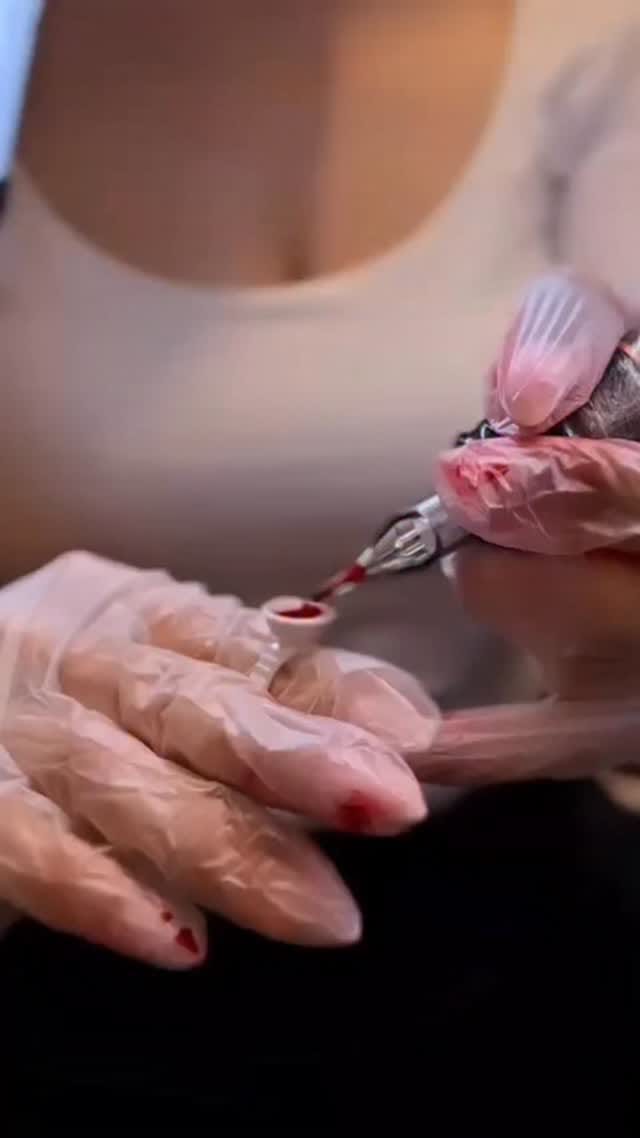 Post 6 by Rawa on Instagram (video)