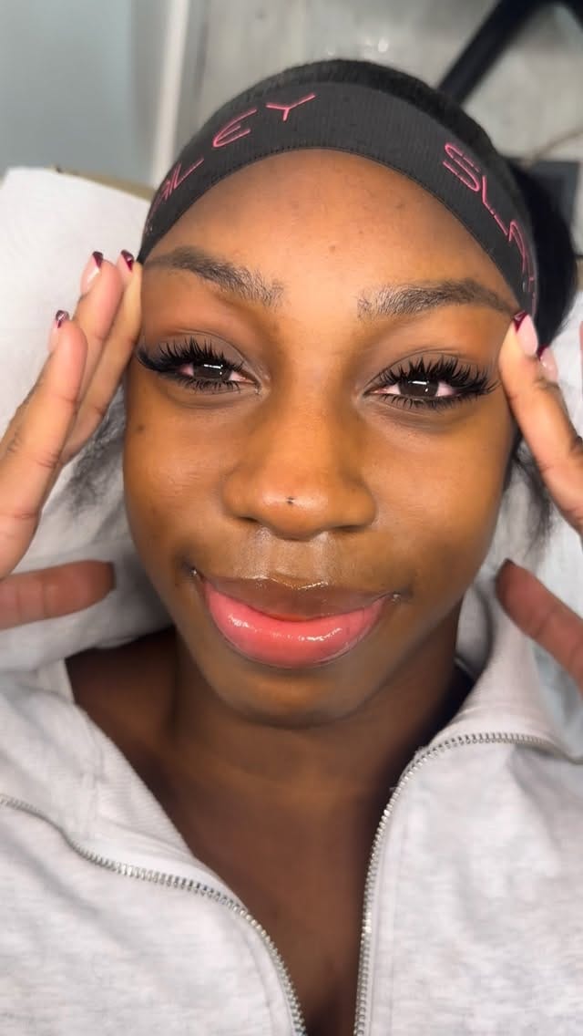Post 5 by Currently in Ldn|Dubai & LDN Lash Artist 🇦🇪 🇬🇧 on Instagram (video)