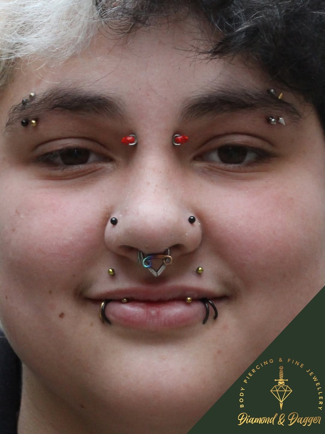 Post 3 by APEX_PIERCING on Instagram (carousel)