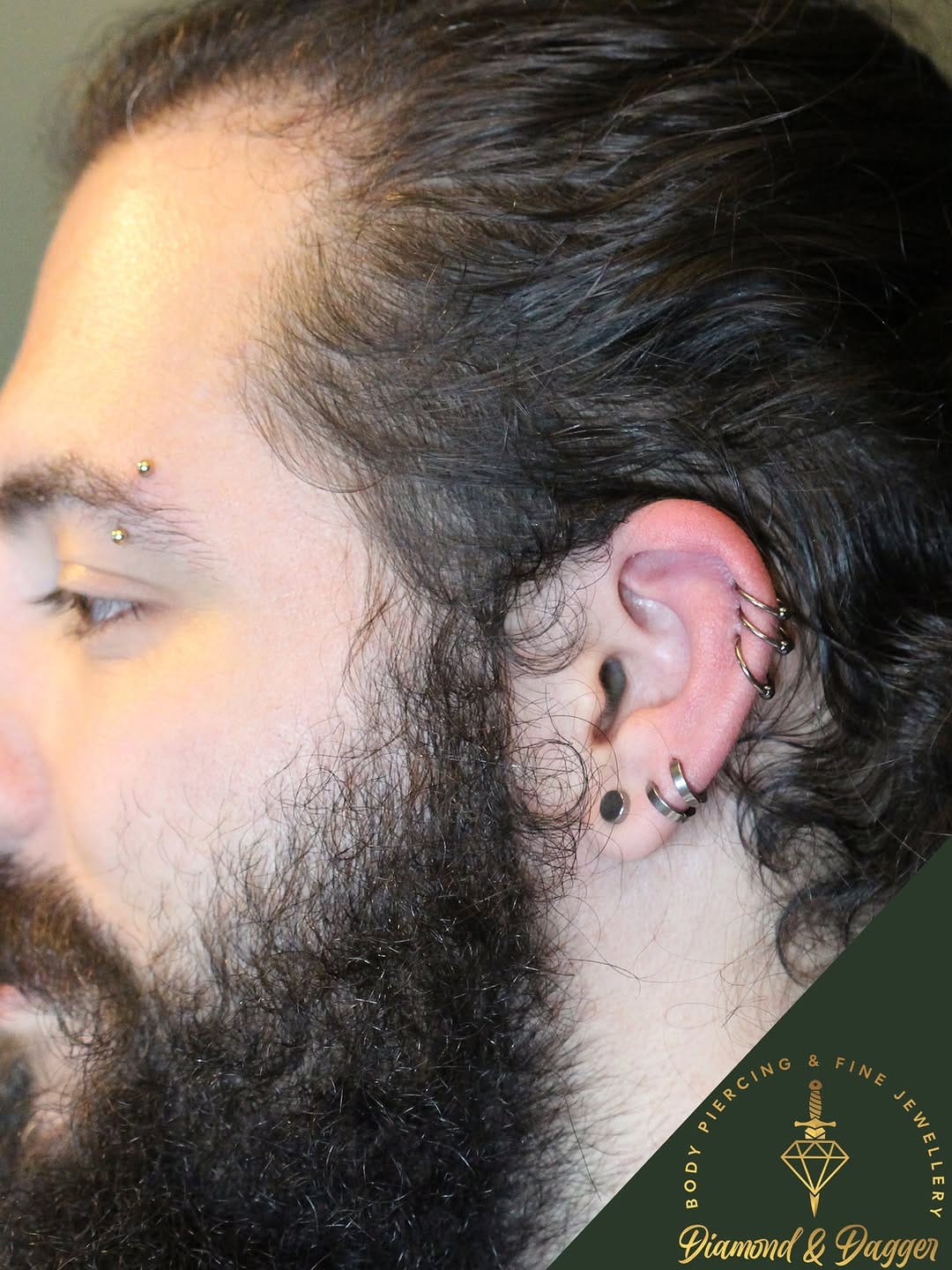 Post 6 by APEX_PIERCING on Instagram (carousel)