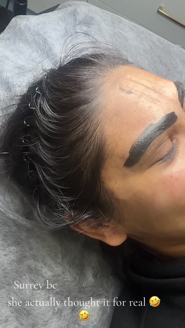 Post 9 by Laserclubandbeautybar and Academy on Instagram (video)