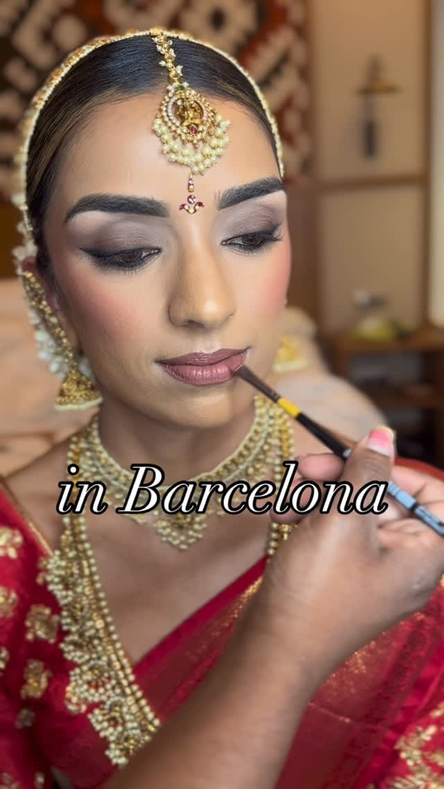 Post 7 by Shindy Makeup Artist,  Hair Stylist & Saree Drapist on Instagram (video)