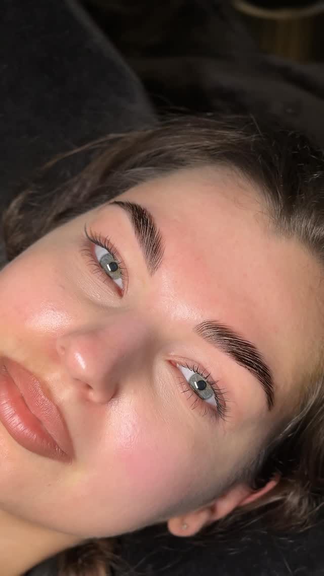 Post 7 by Beauty Salon London/Nails/Hair/Eyelashes/Eyebrows/Make up on Instagram (video)