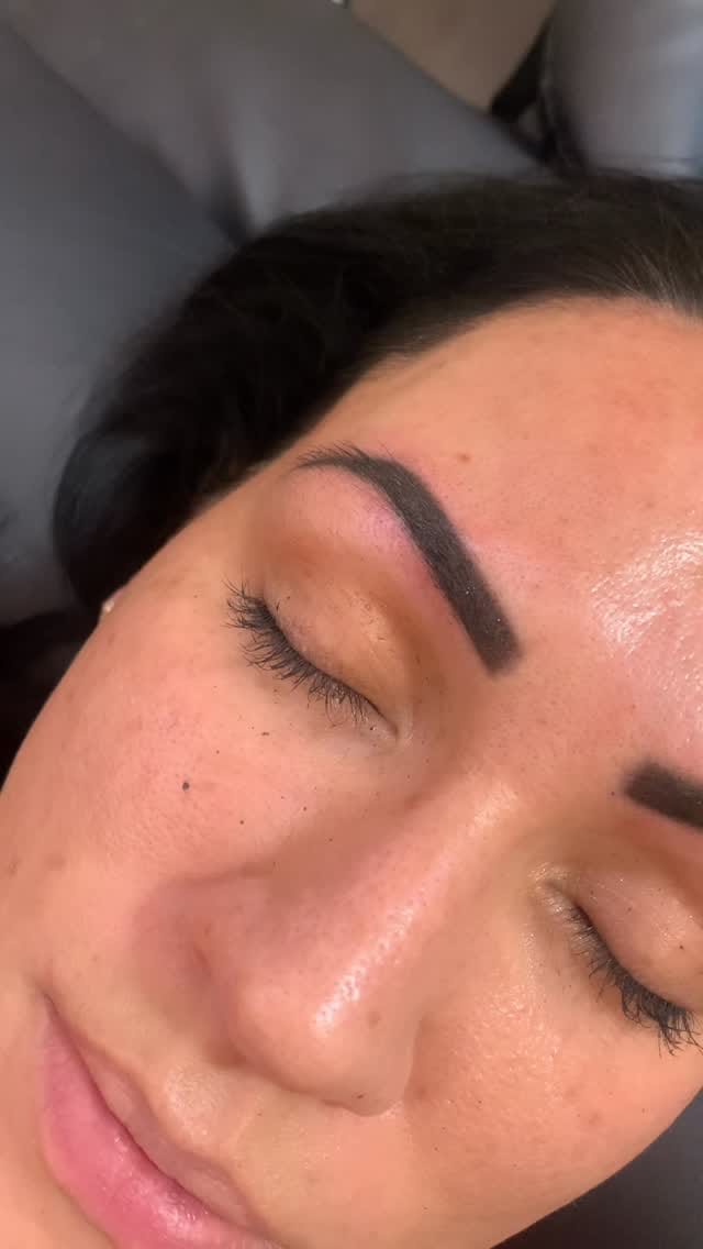 Post 5 by Beauty care/ lash/ brow / London Ont on Instagram (video)
