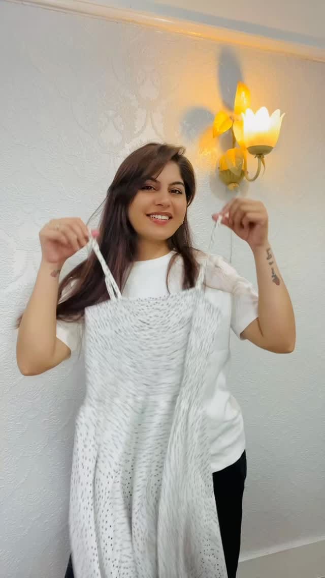 Post 2 by Summy Dhir on Instagram (video)