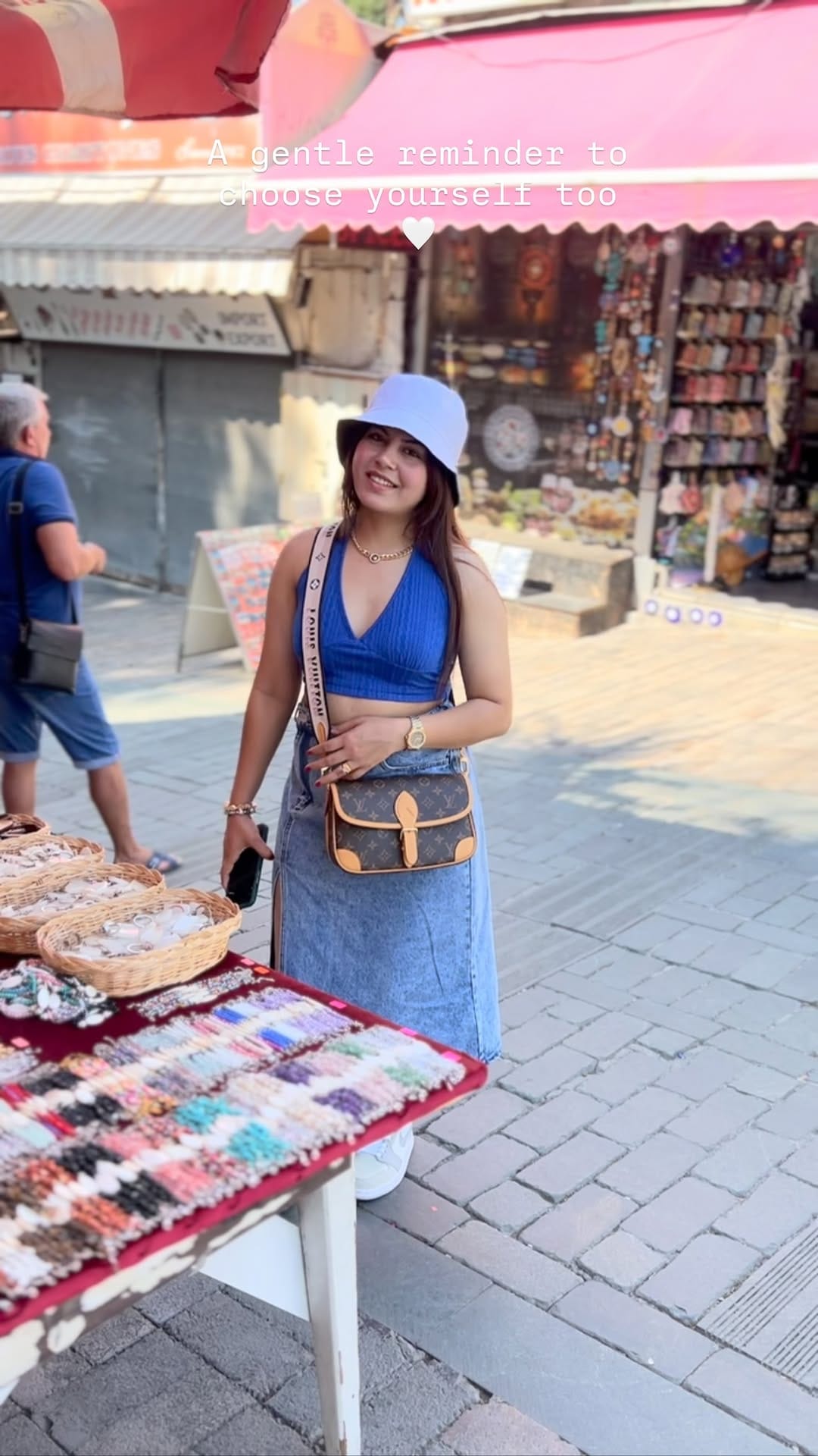 Post 4 by Summy Dhir on Instagram (video)
