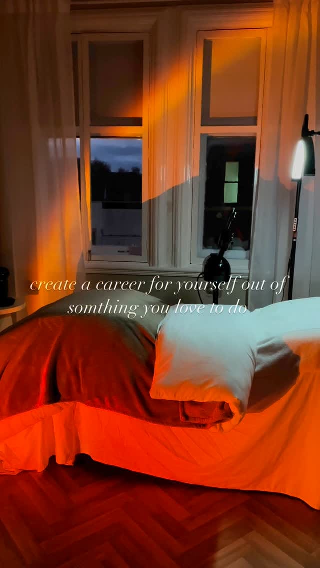 Post 10 by | SKIN TRAINING ACADEMY | MEDICAL GRADE FACIALS | on Instagram (video)