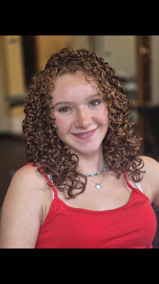 Post 9 by Blooming Curls on Instagram (video)