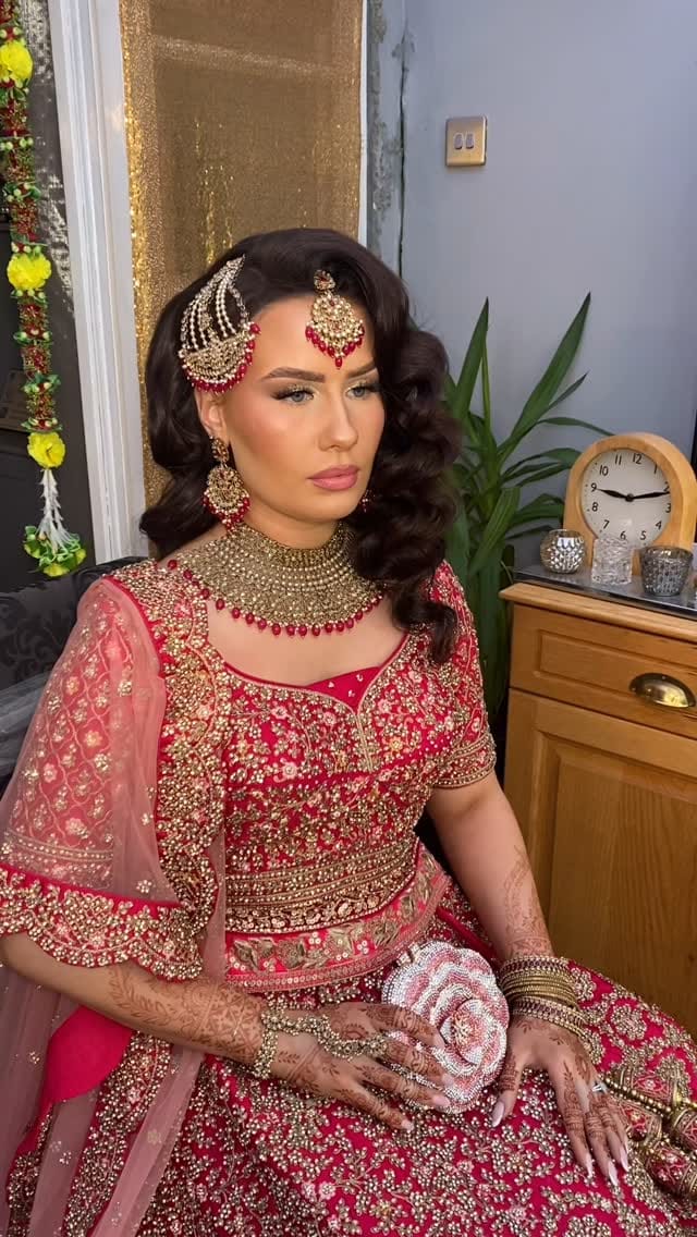 Post 3 by Bridal Hair & Makeup By Kat on Instagram (video)