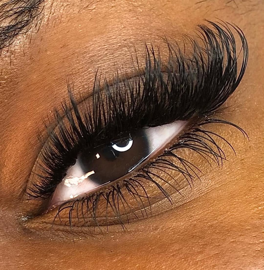 Post 9 by London & Dubai Lash Artist on Instagram (image)
