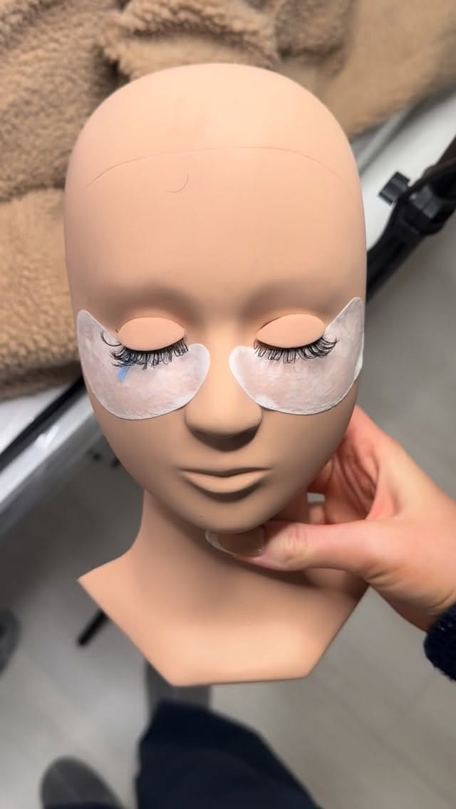 Post 5 by OLIVIA ALICE - SKIN | LASH | AESTHETICS & BROWS - NOTTINGHAM on Instagram (video)