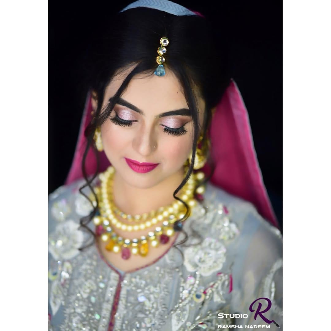 Post 10 by Ramsha on Instagram (image)