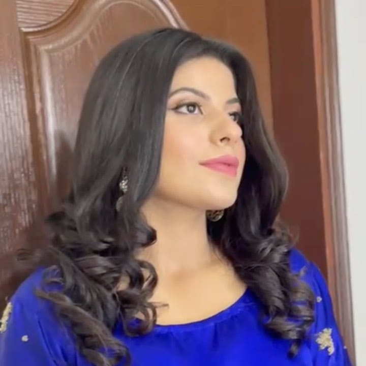 Post 8 by Ramsha on Instagram (video)