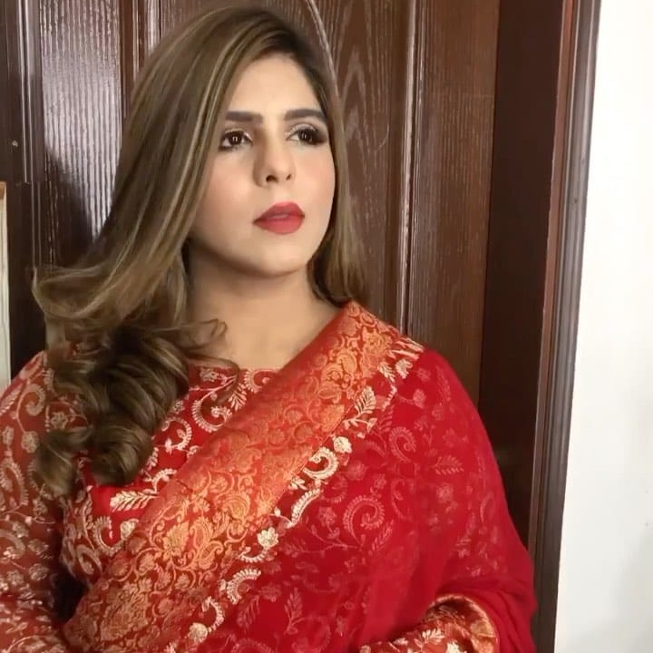 Post 9 by Ramsha on Instagram (video)