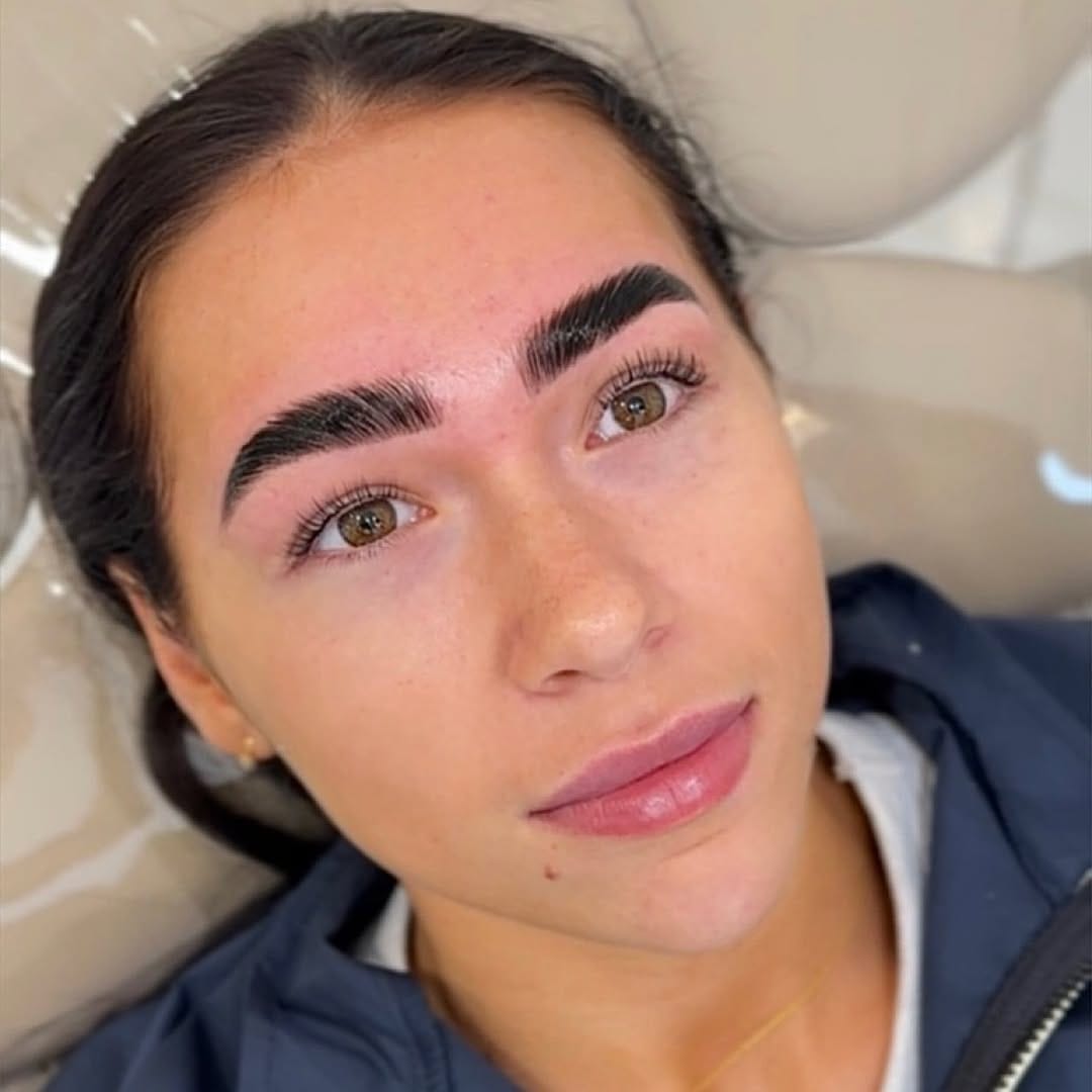 Post 4 by La Beauté on Instagram (image)