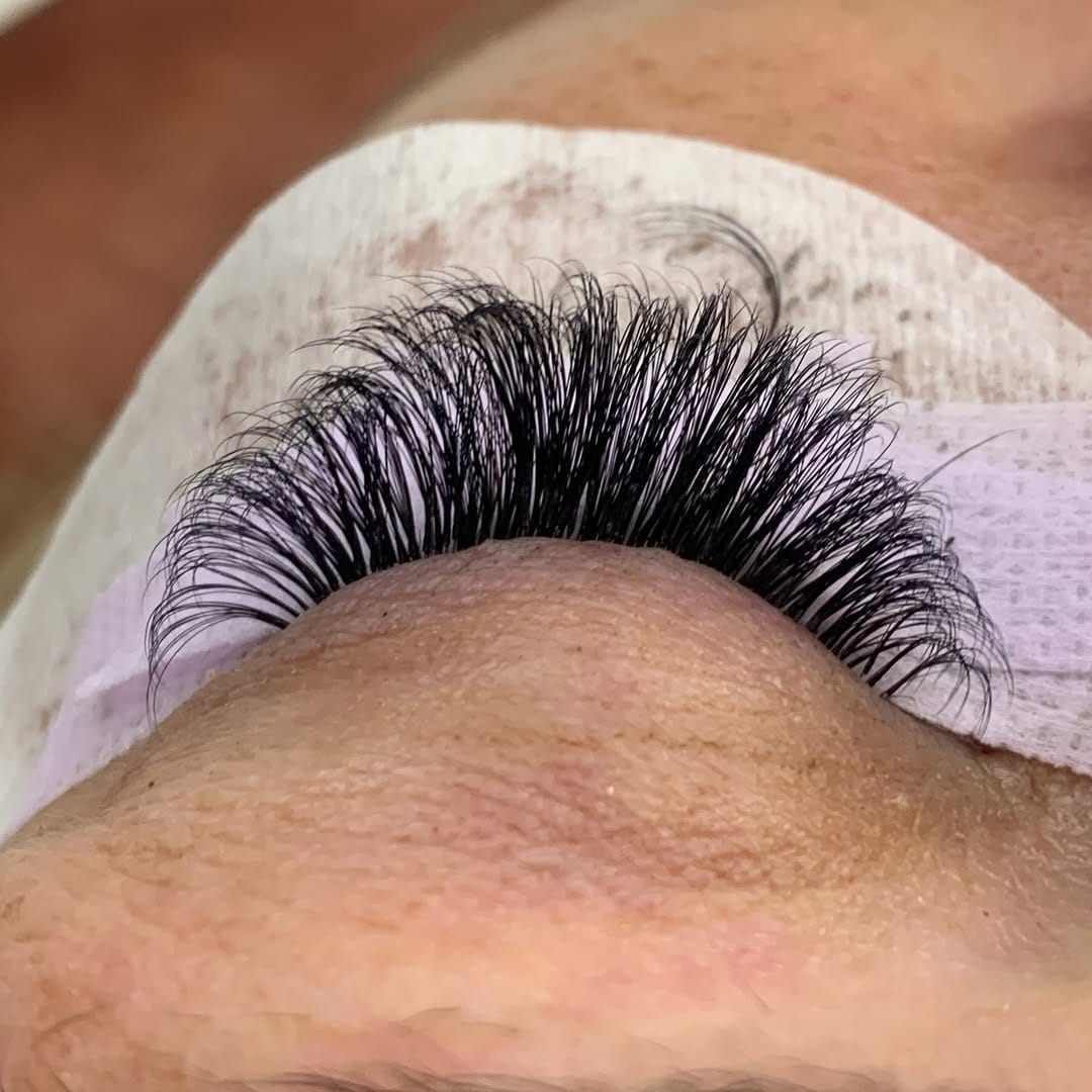 Post 5 by Lashes | Skin care | Brows | Body treatments ॐ Phoebe Edwards on Instagram (image)