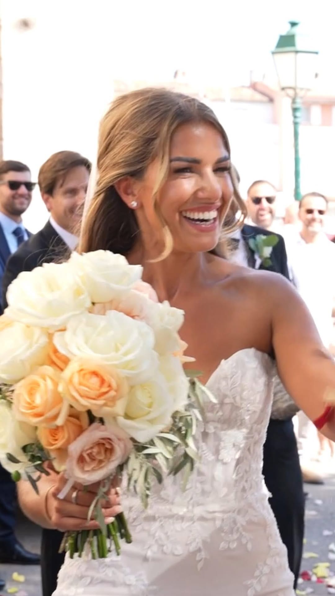 Post 10 by 𝐁𝐑𝐈𝐃𝐀𝐋, 𝐒𝐓𝐘𝐋𝐈𝐍𝐆, 𝐄𝐗𝐓𝐄𝐍𝐒𝐈𝐎𝐍𝐒 & 𝐋𝐄𝐒𝐒𝐎𝐍𝐒 on Instagram (video)