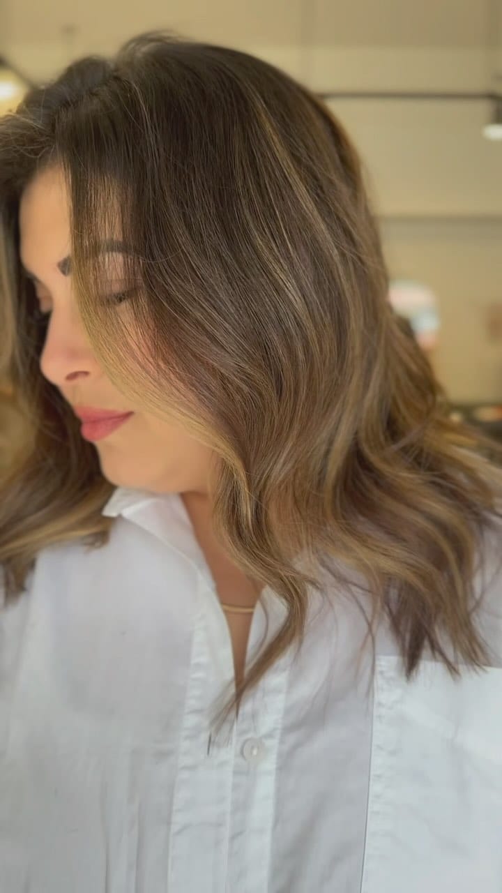 Post 7 by Raquel | HAIR COLORIST on Instagram (video)