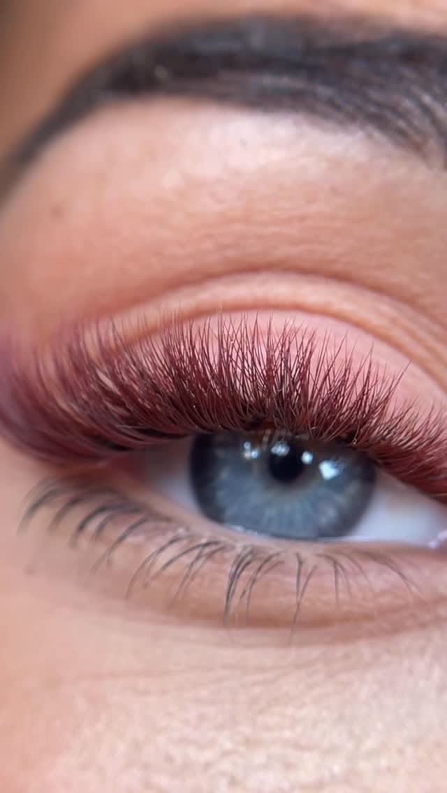 Post 6 by Lash Extension Supplies on Instagram (video)