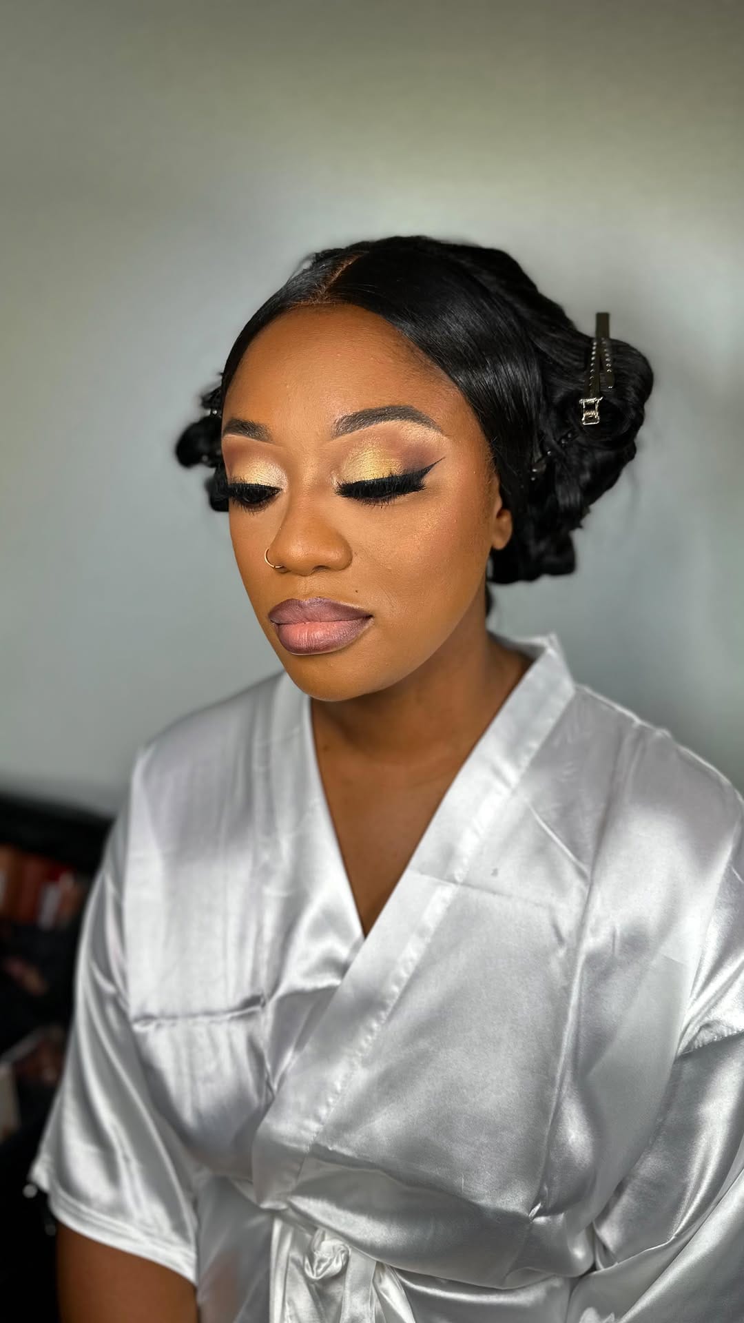 Post 10 by LICENSED MAKEUP ARTIST/ COSMETOLOGIST on Instagram (video)