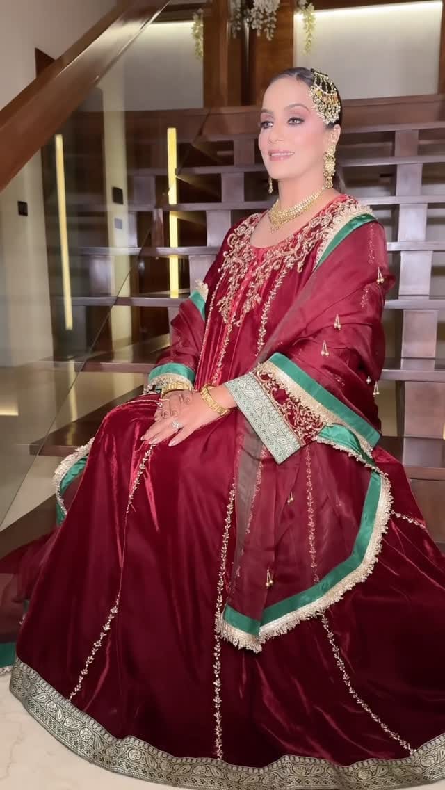 Post 3 by Nishchla Sachdeva on Instagram (video)