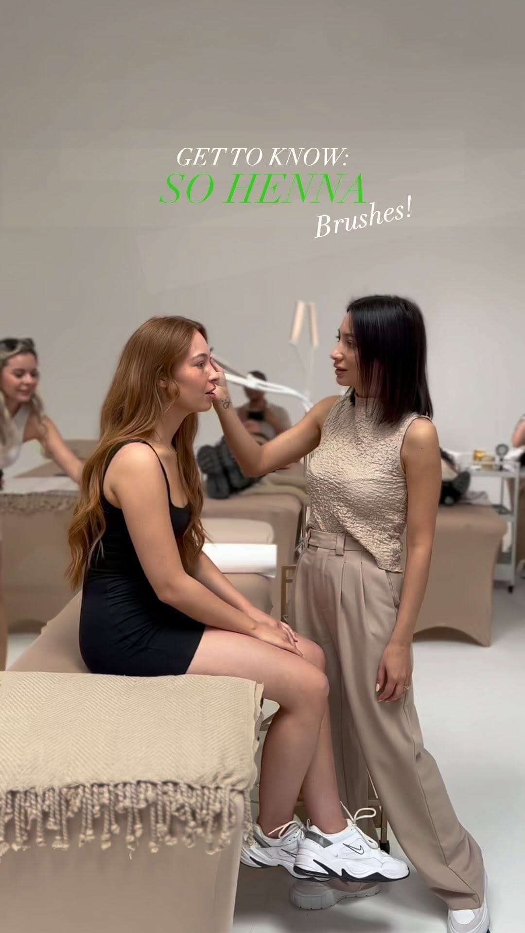 Post 10 by SO HENNA | Brow Henna Supplies on Instagram (video)