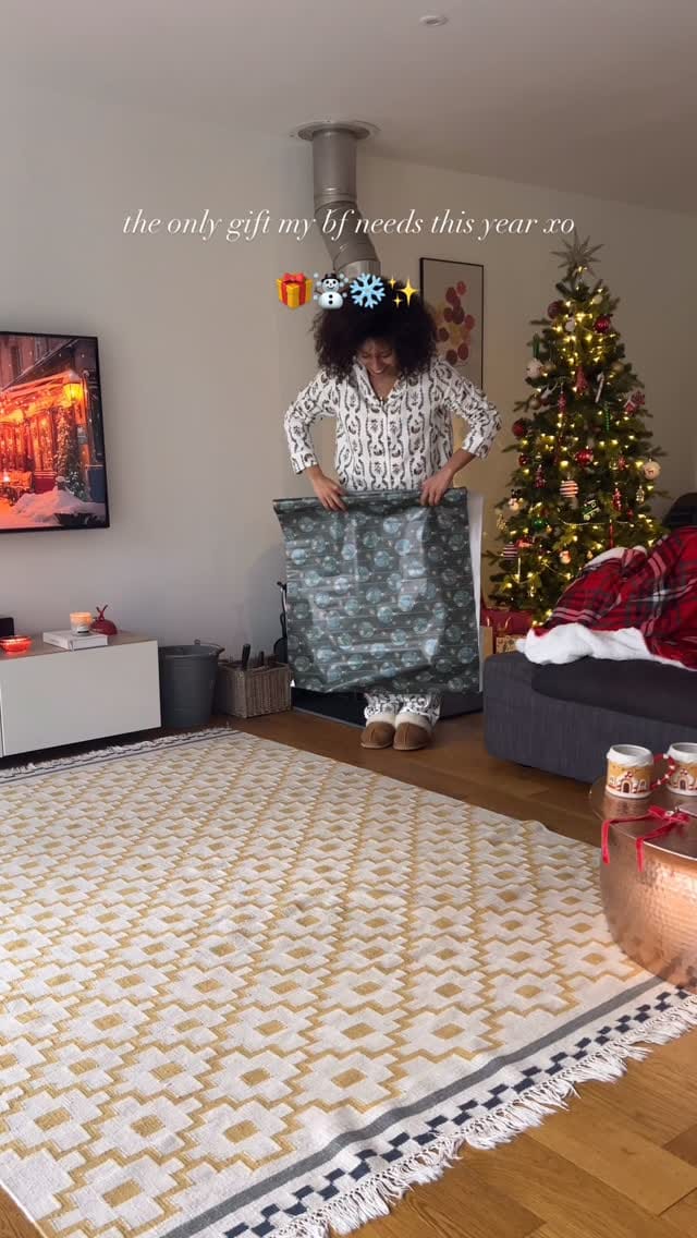 Post 8 by Kiyo Beauty on Instagram (video)