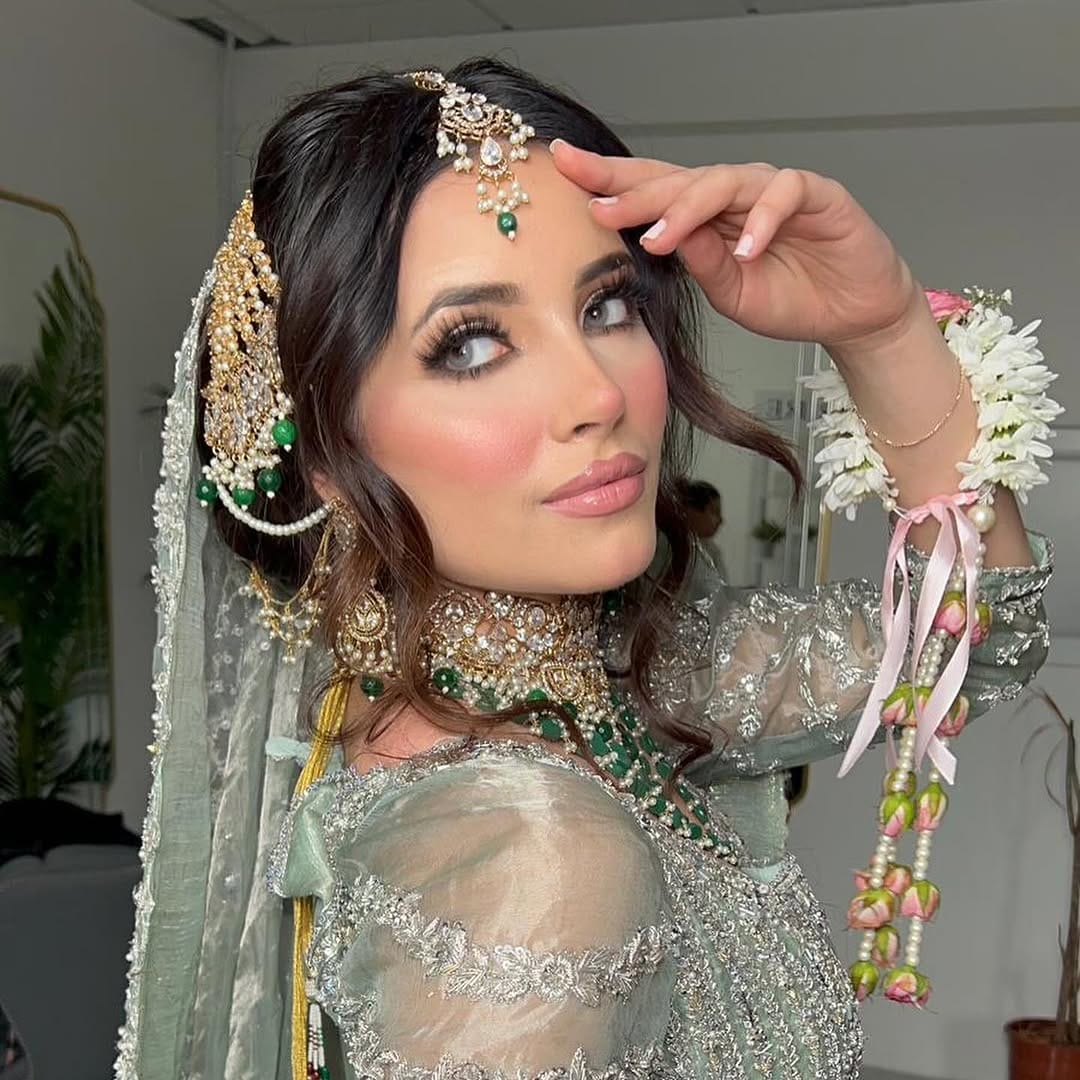 Post 9 by FARAH||SULEMAN MUA on Instagram (carousel)
