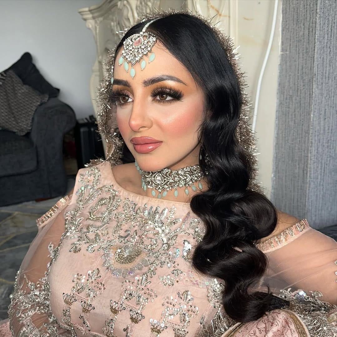 Post 10 by FARAH||SULEMAN MUA on Instagram (image)