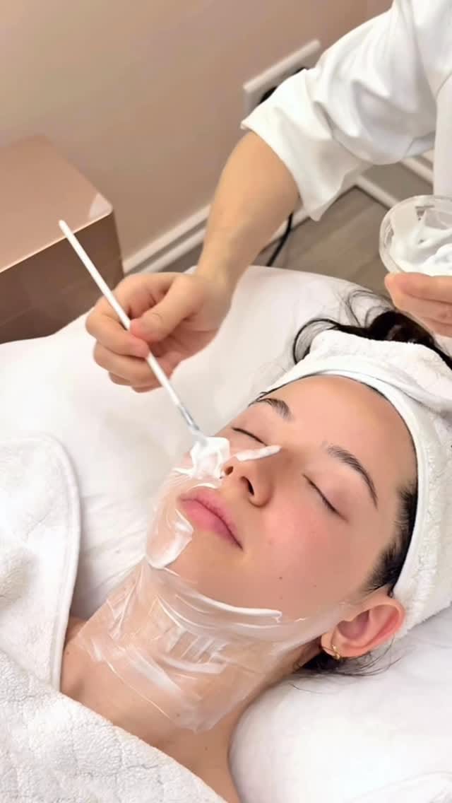 Post 5 by 日本人氣角蛋白Barbie Perm By Visage on Instagram (video)